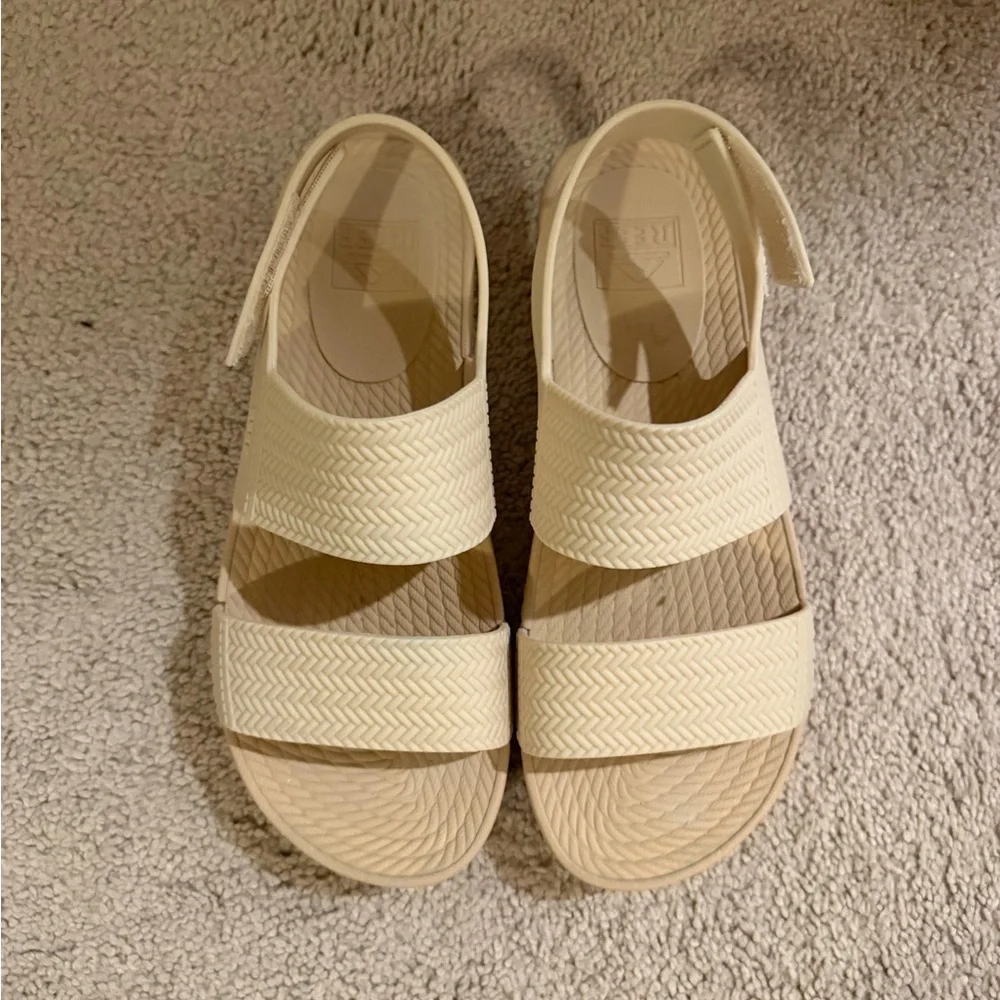 REEF Elegant Cream Women's Sandals - Picture 1 of 2